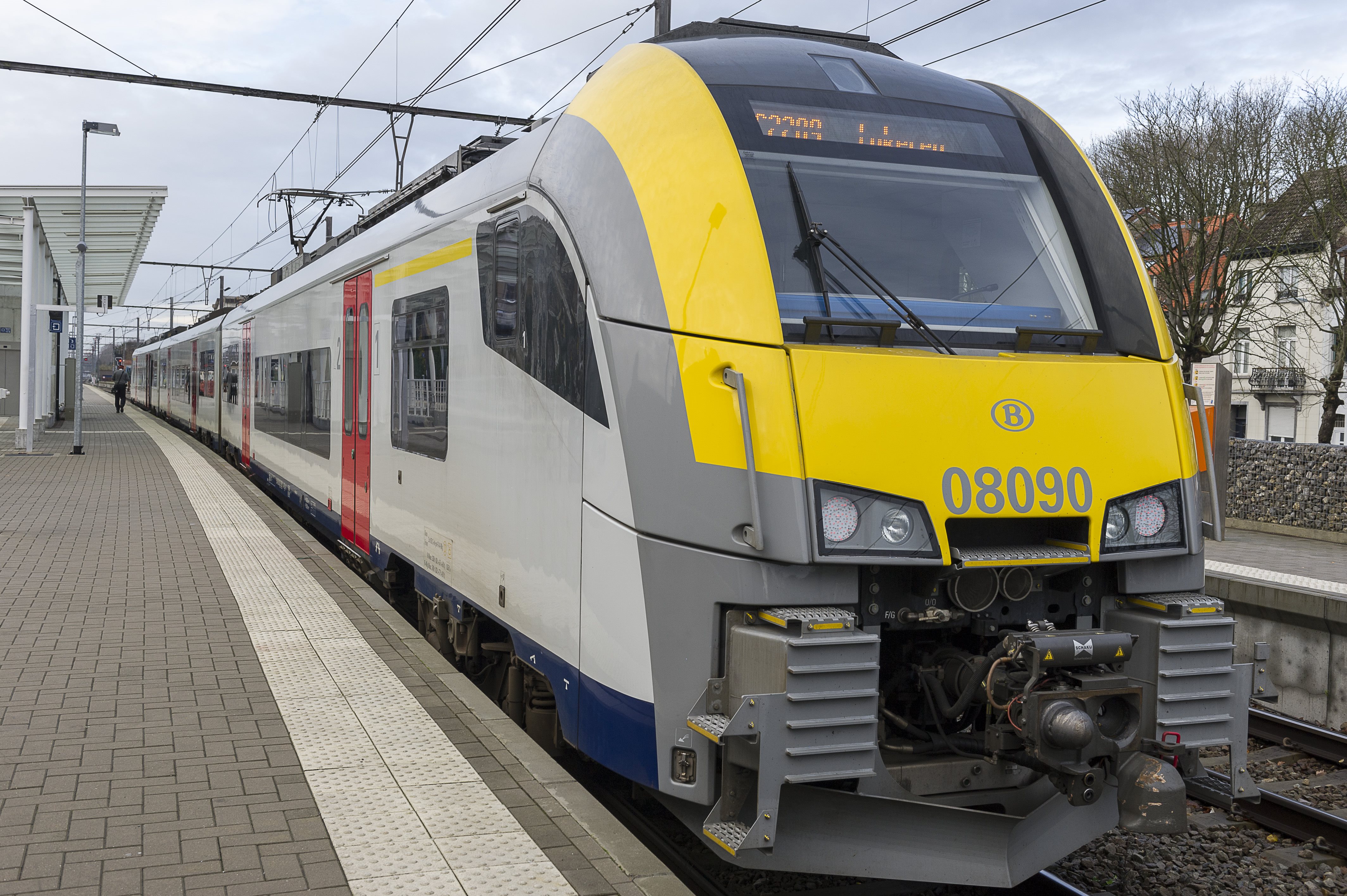 Belgian students to design warning system for train passengers