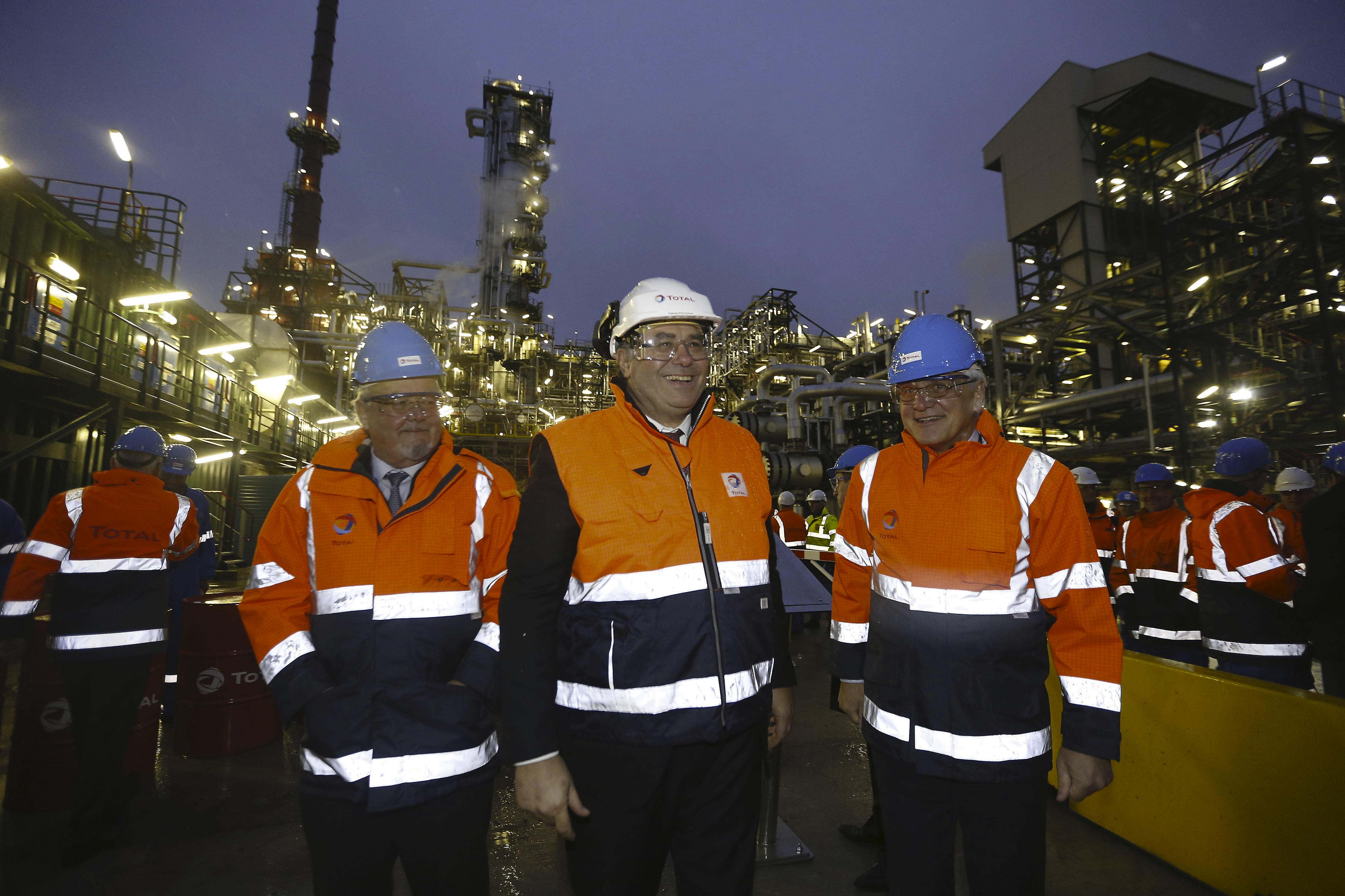 Total pumps 1,1 billion euro in Antwerp refinery