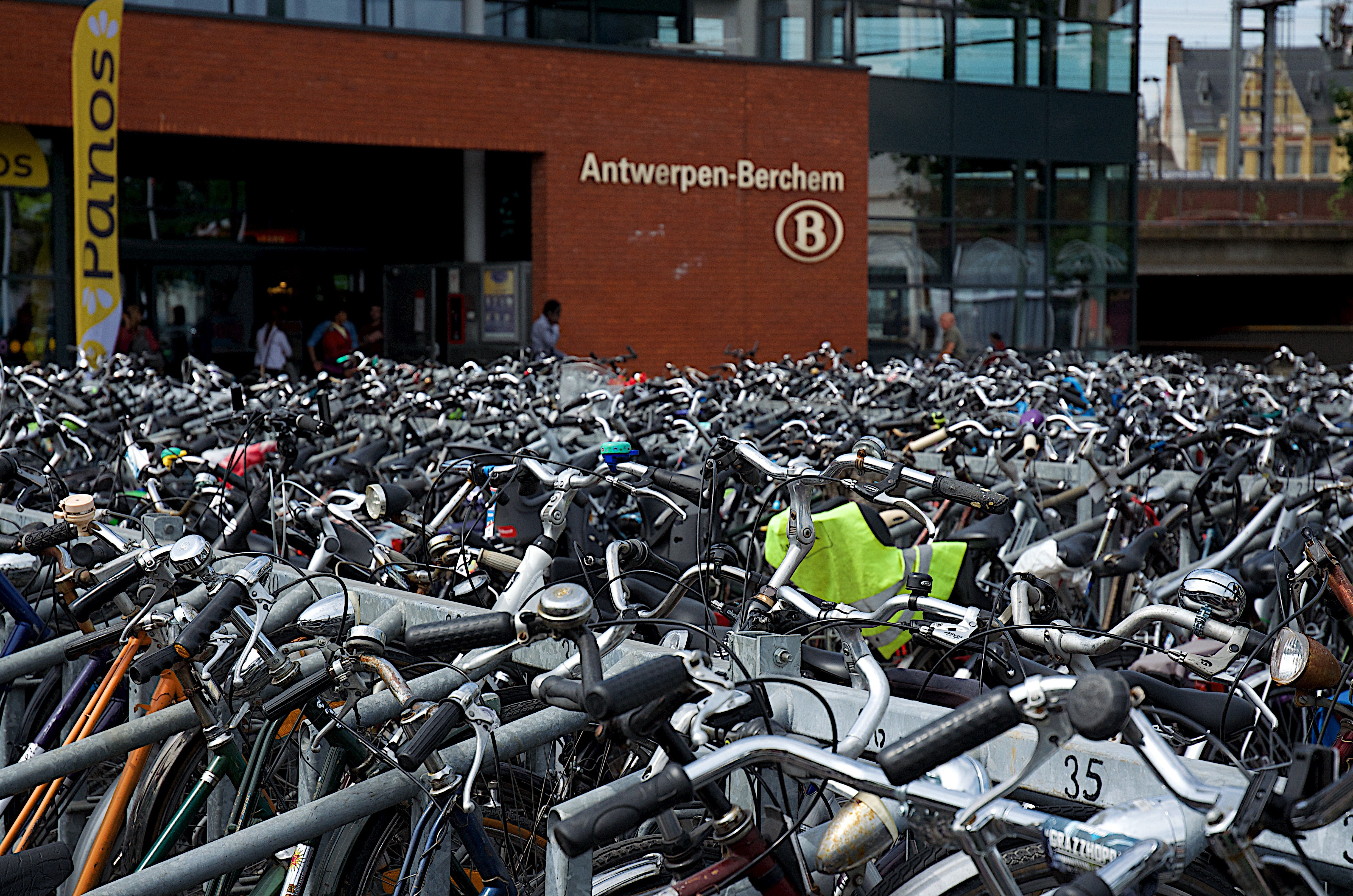 Parking stress, now also for bikers