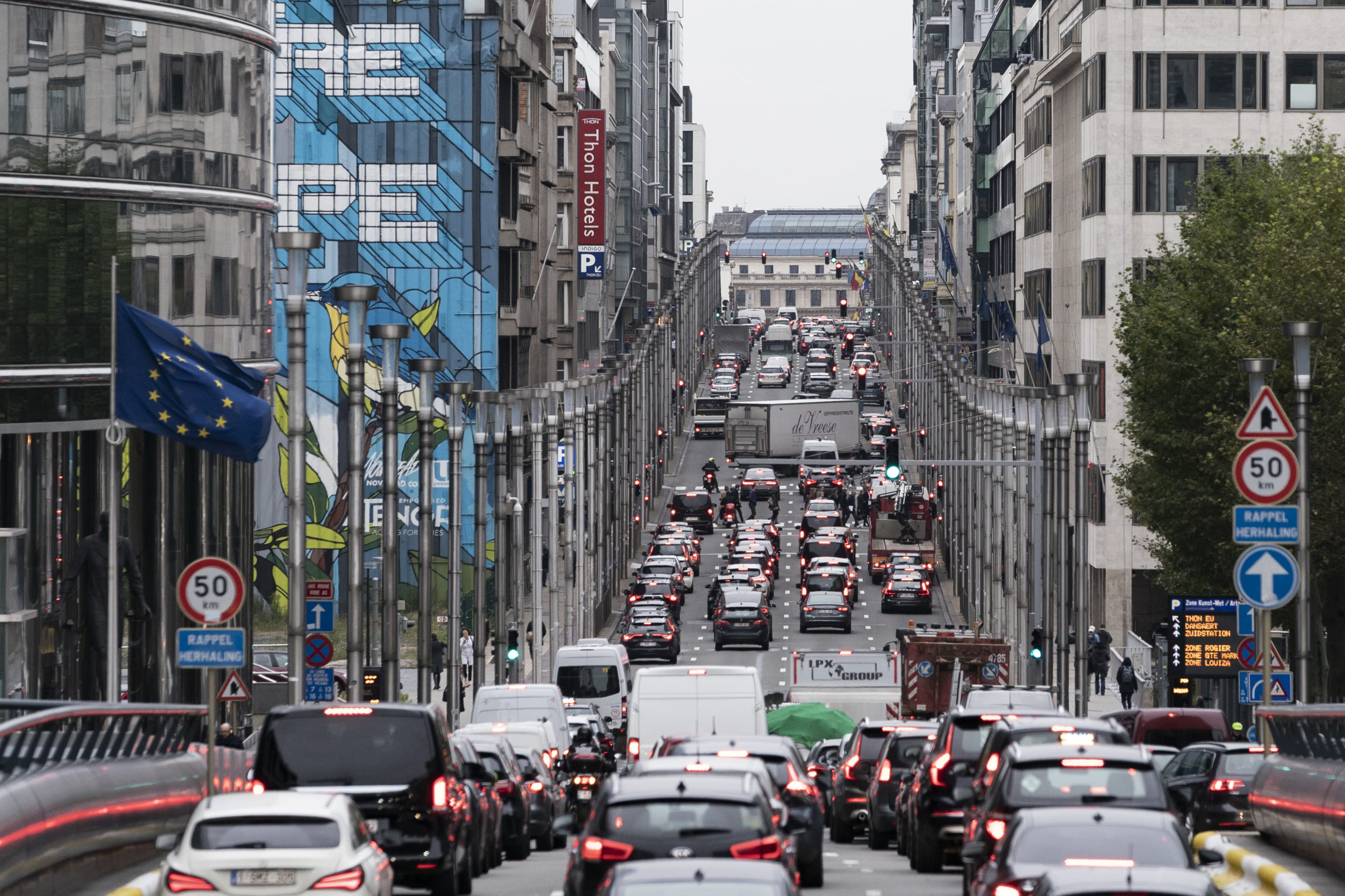 Traffic jams extend journeys with one-third