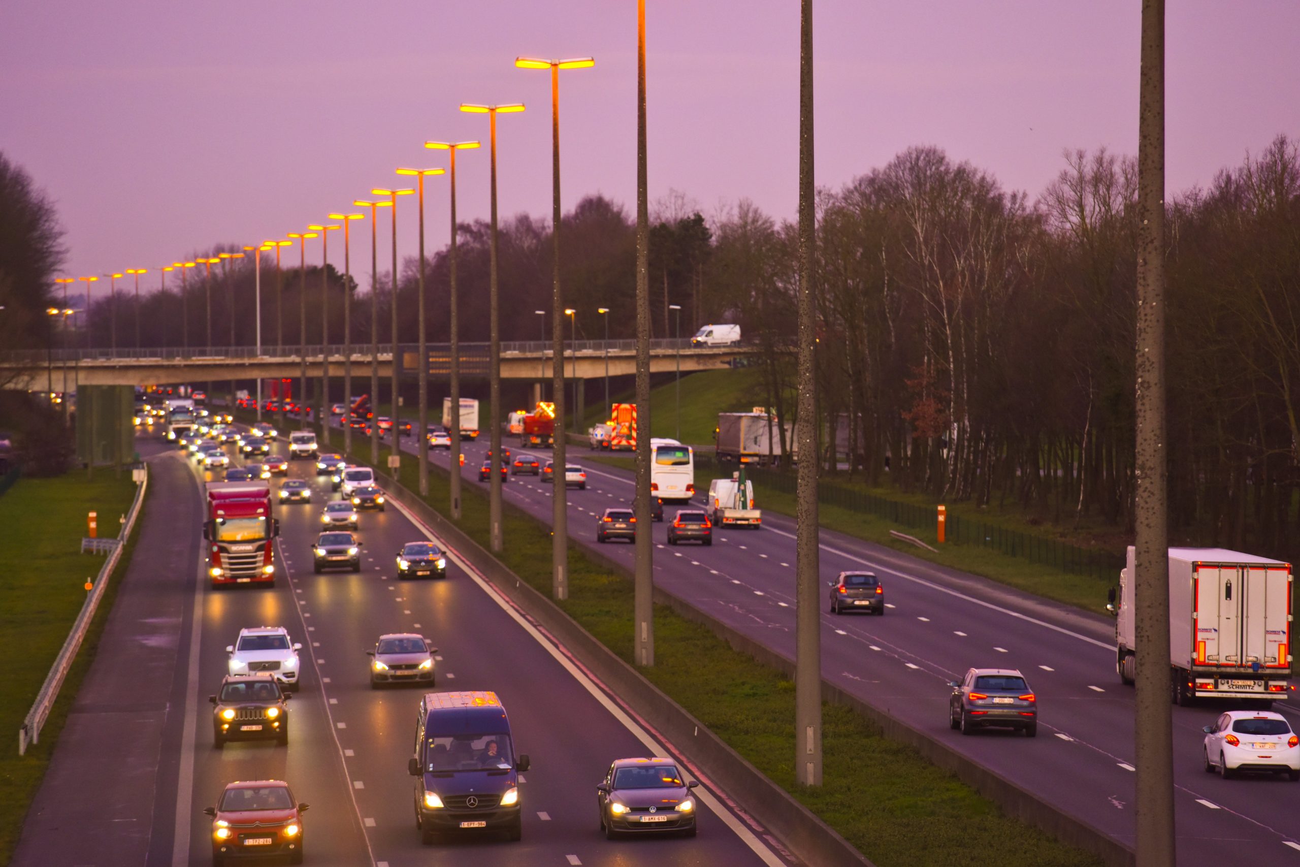 Wallonia’s smart highway lights flash to warn for ghost-drivers
