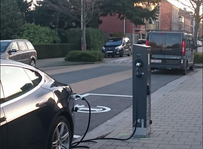 Lack of charging points slows down car-sharing in Ghent