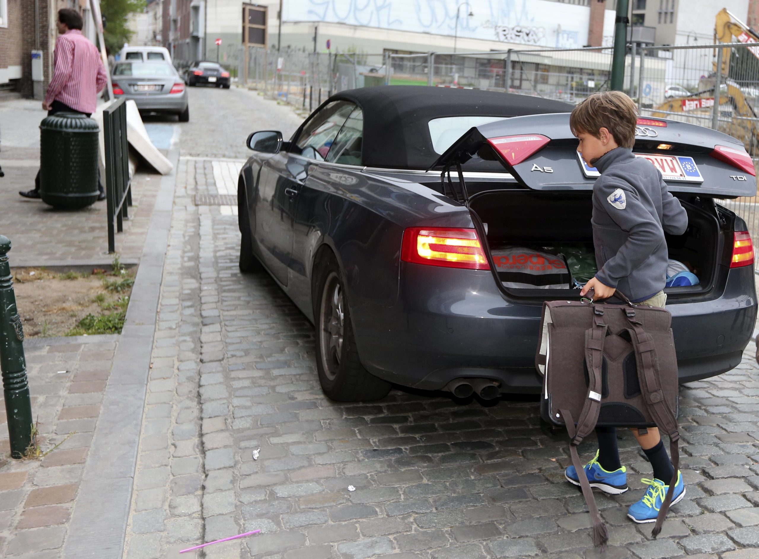 School introduces ‘drop-off valet service’ to avoid traffic stress