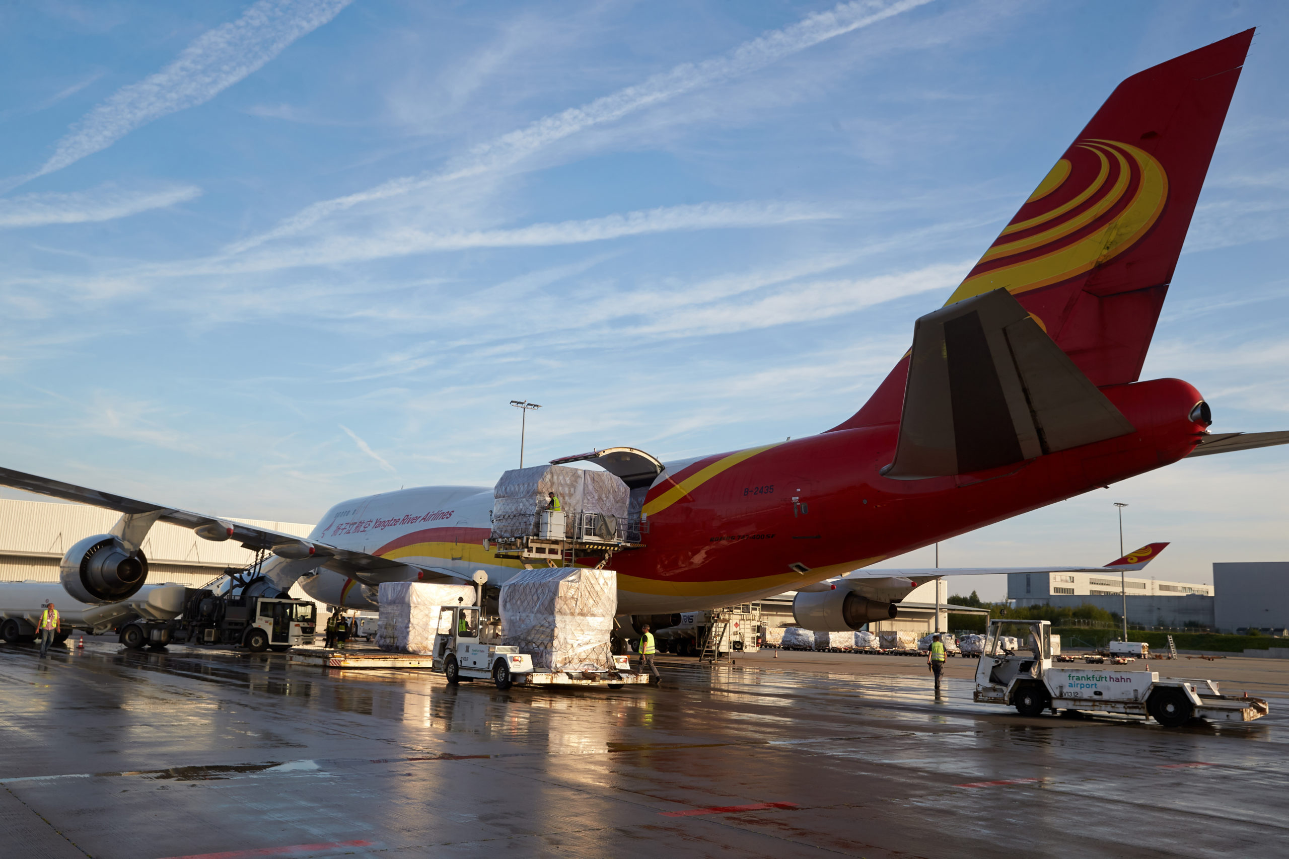 Brussels Airport welcomes new Chinese cargo airline
