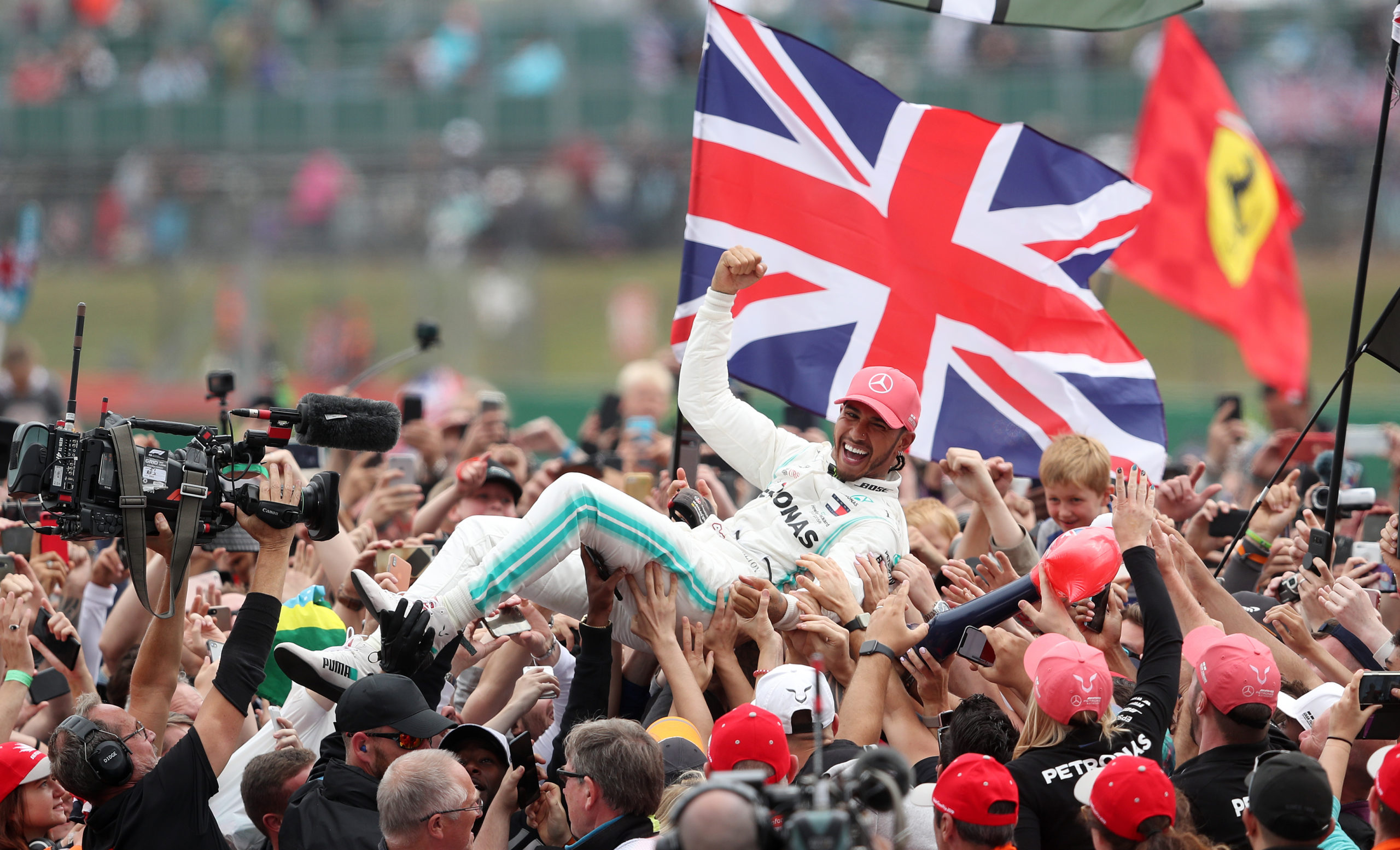 F1 to restart without public in Silverstone?