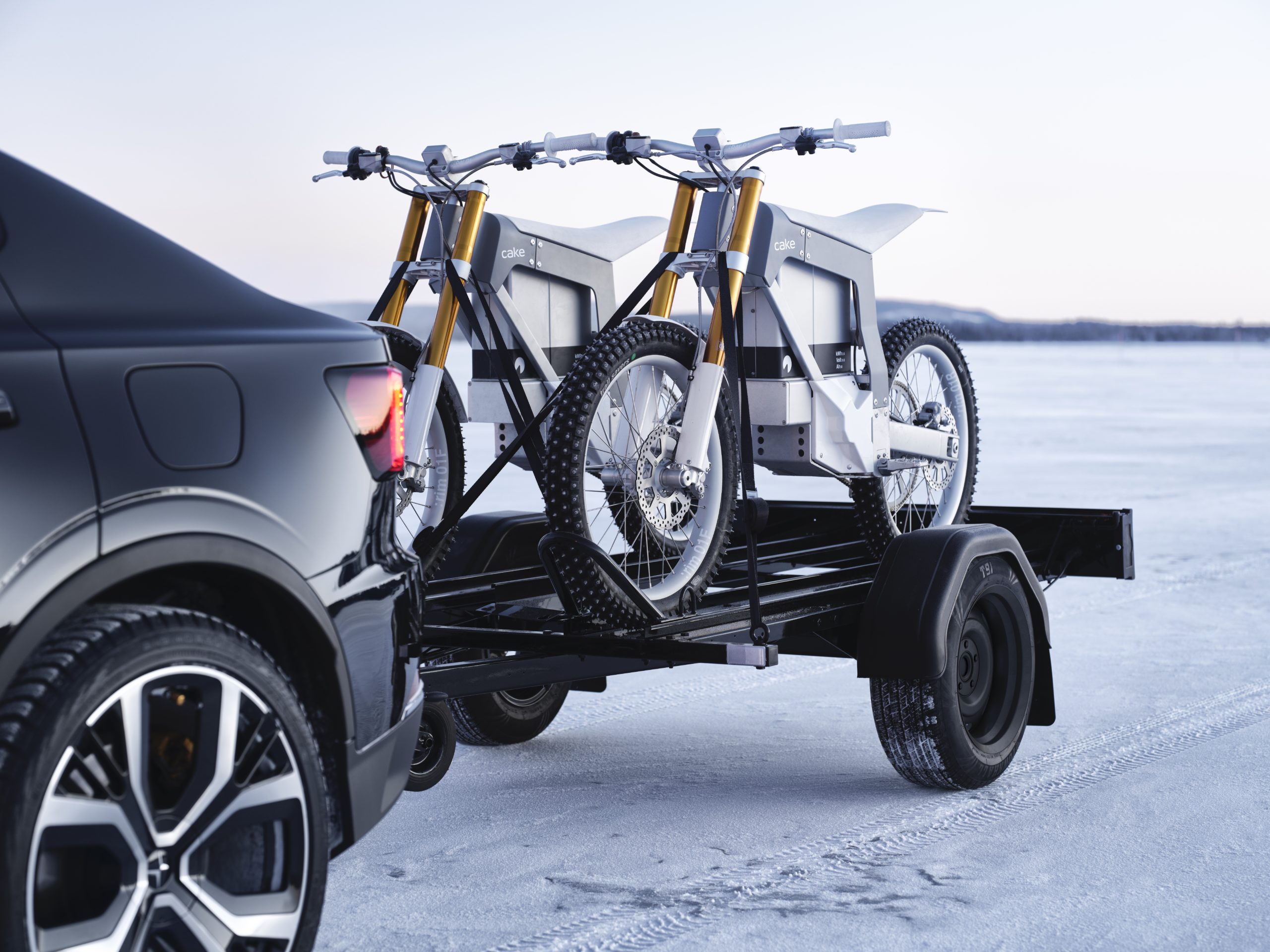Cake motorcycles to share showrooms with Polestar