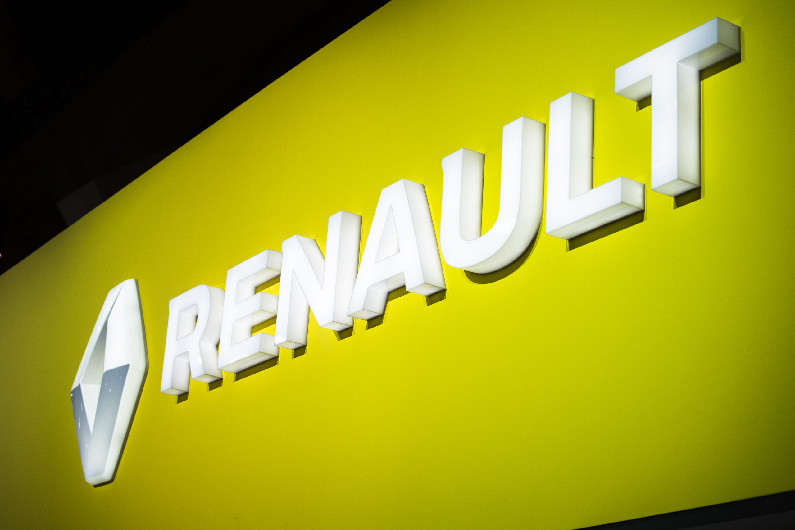 Will Renault be nationalized again?
