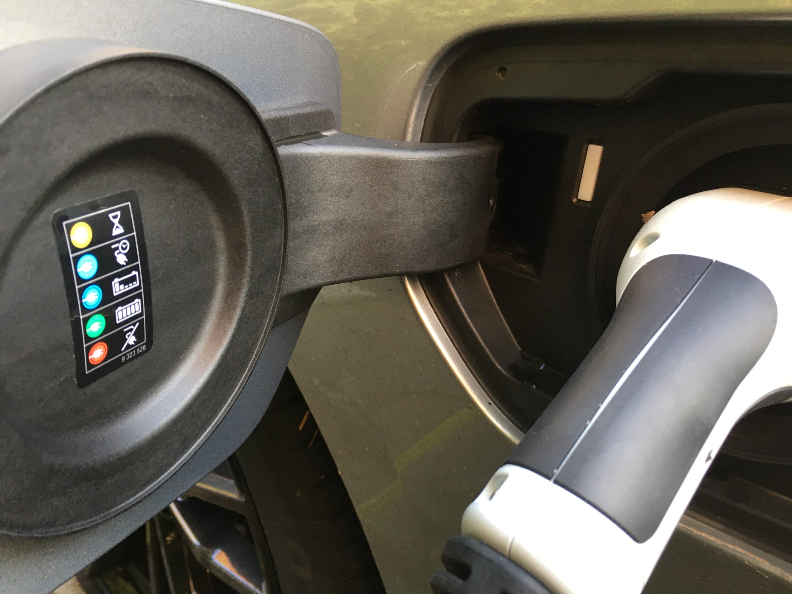 Dutch want 213 additional charging points per day