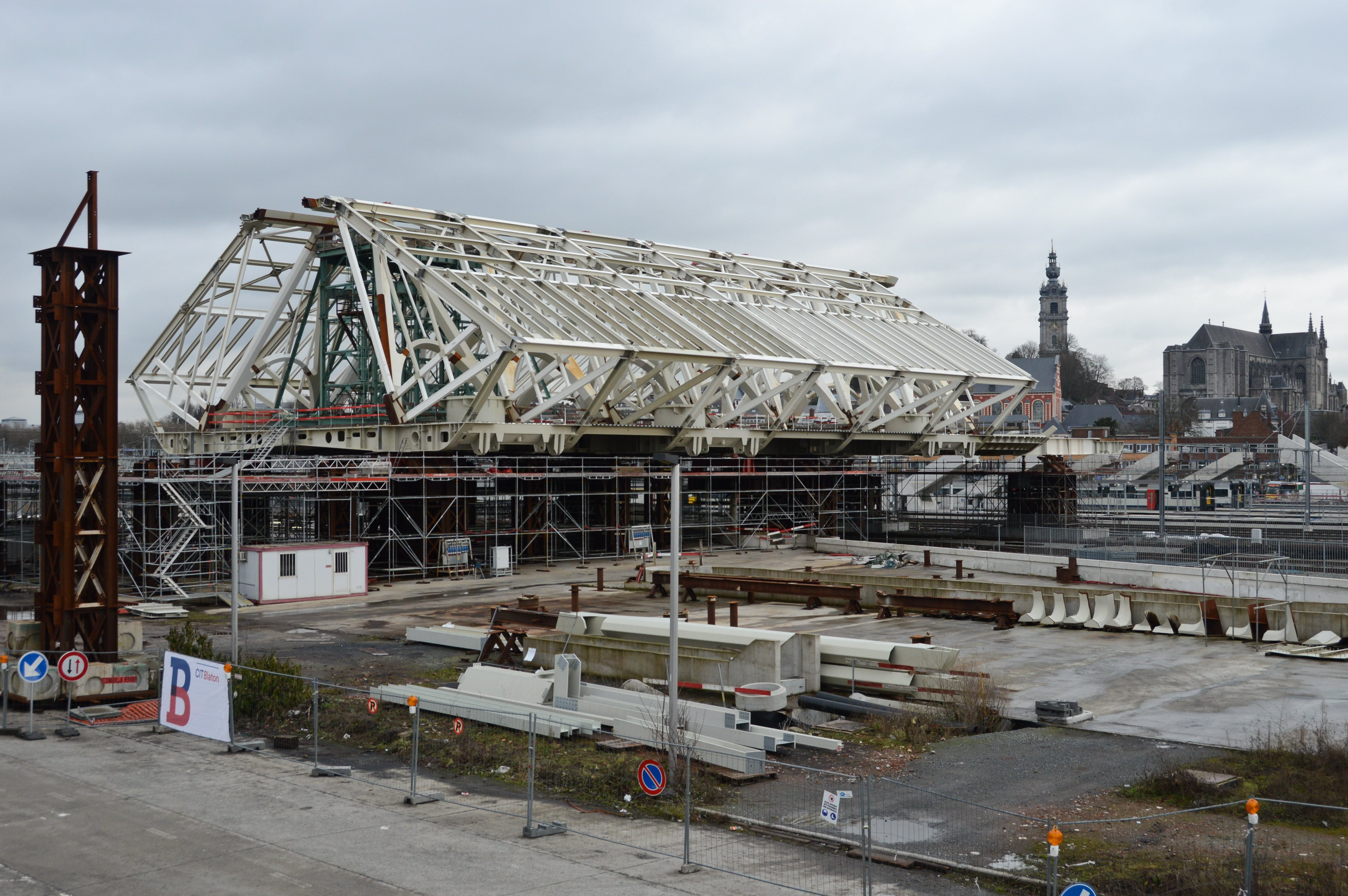 Mons’ prestigious train station costs explode to €324 million