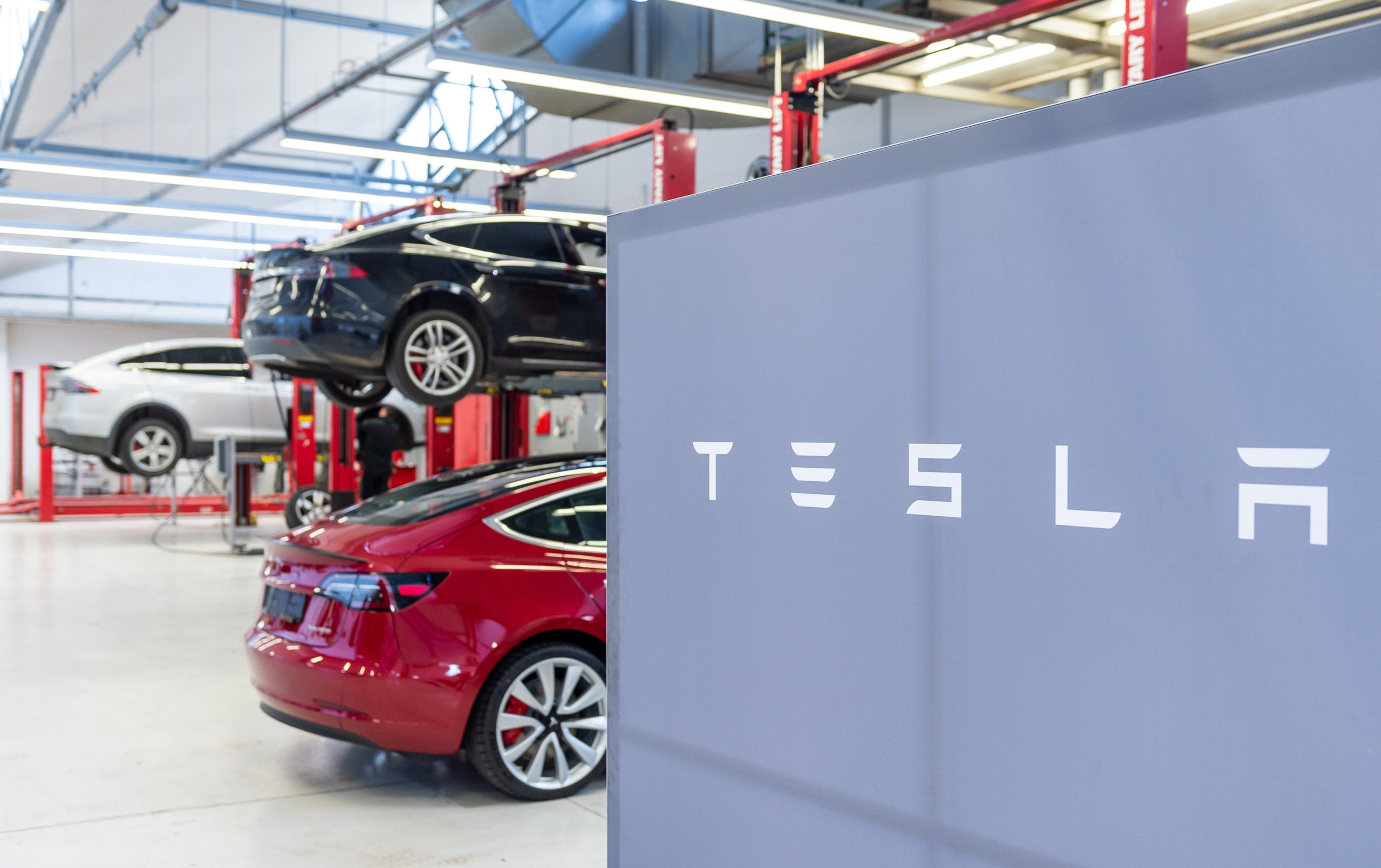 Tesla second biggest ‘car dealer’ in The Netherlands