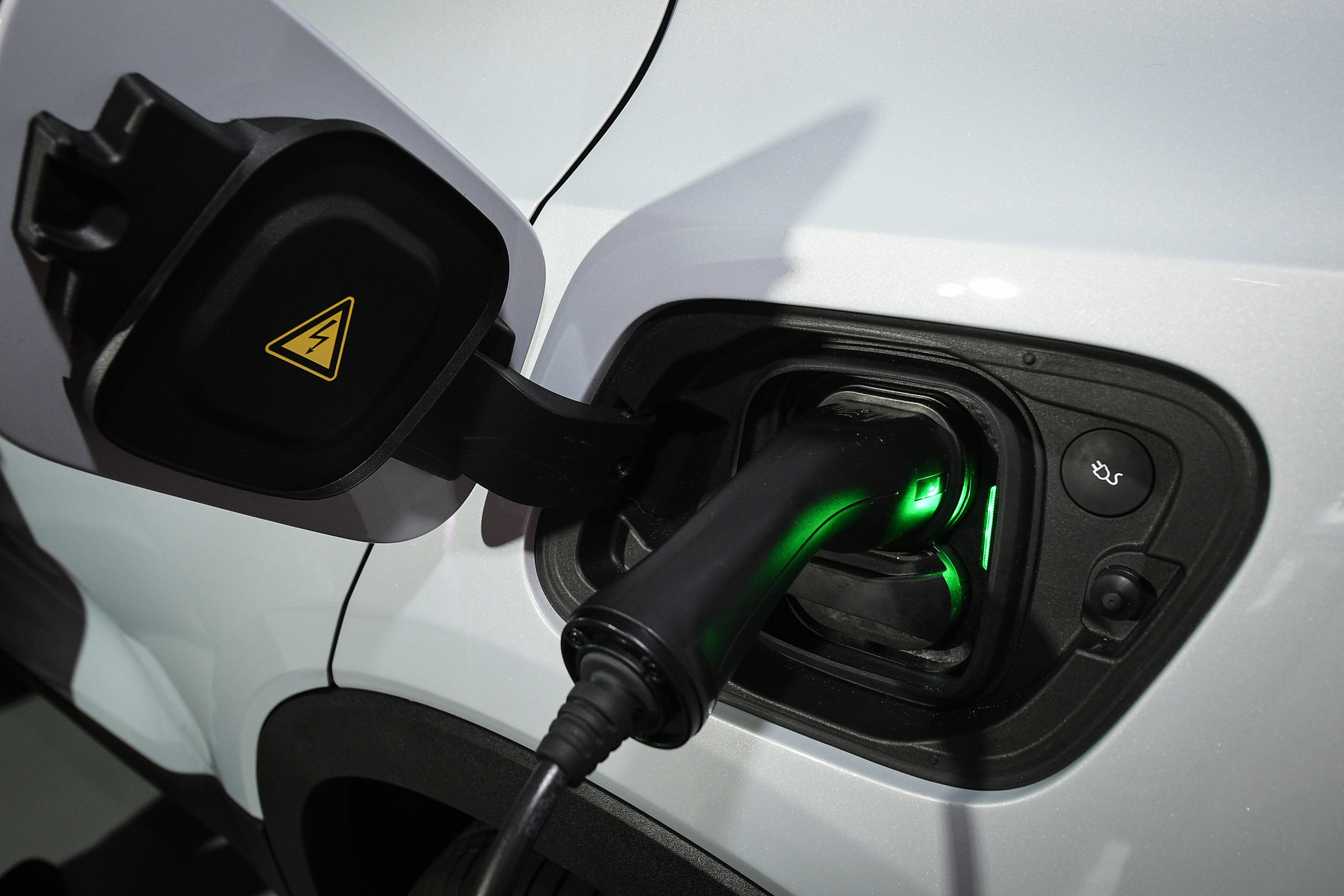 Wallonia lags behind on EVs