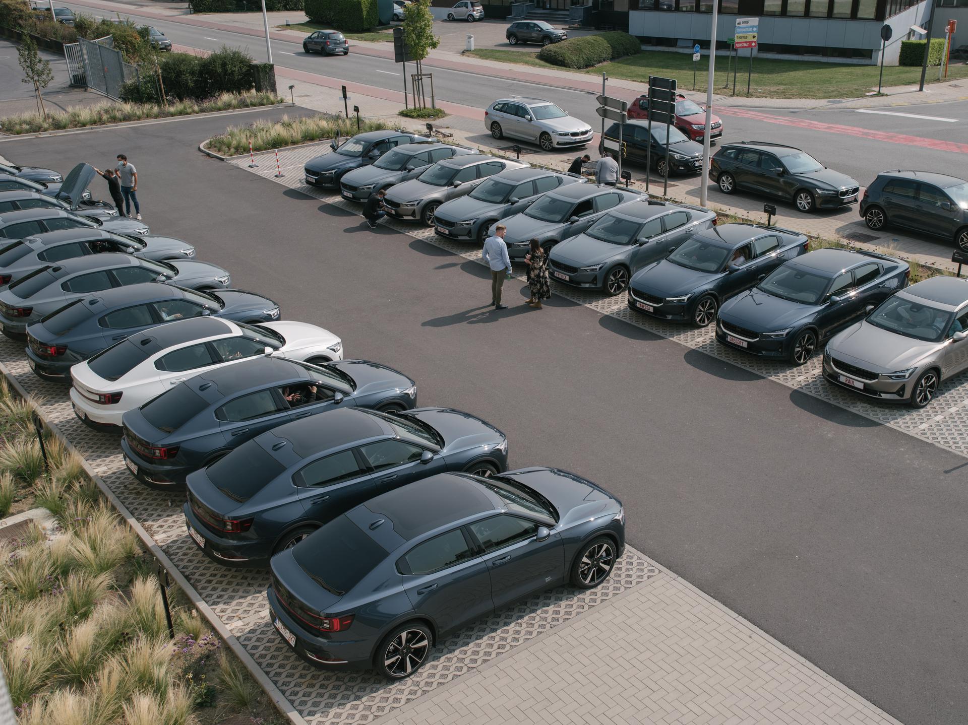 LeasePlan Belgium delivers the first thirty Polestar 2s
