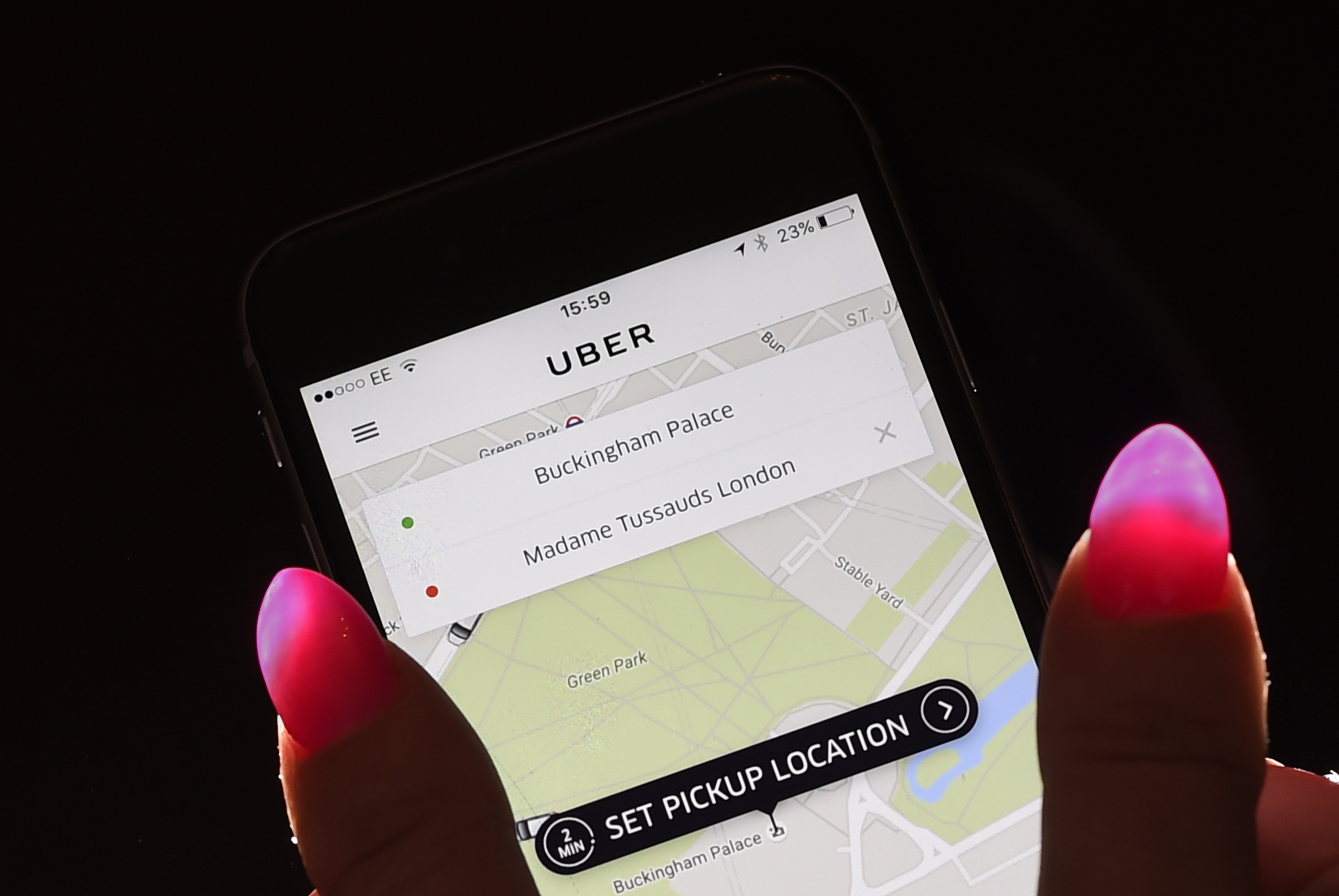 Uber gets London taxi license back