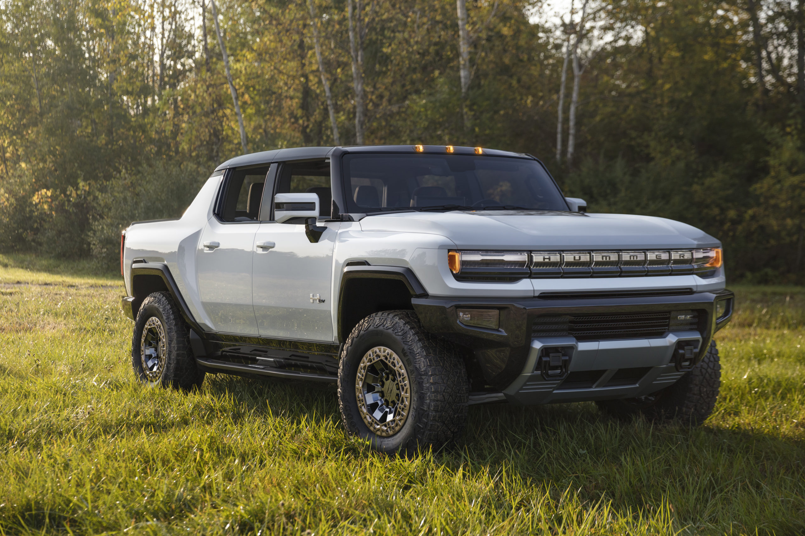 GM presents fully-electric ‘revolutionary’ Hummer