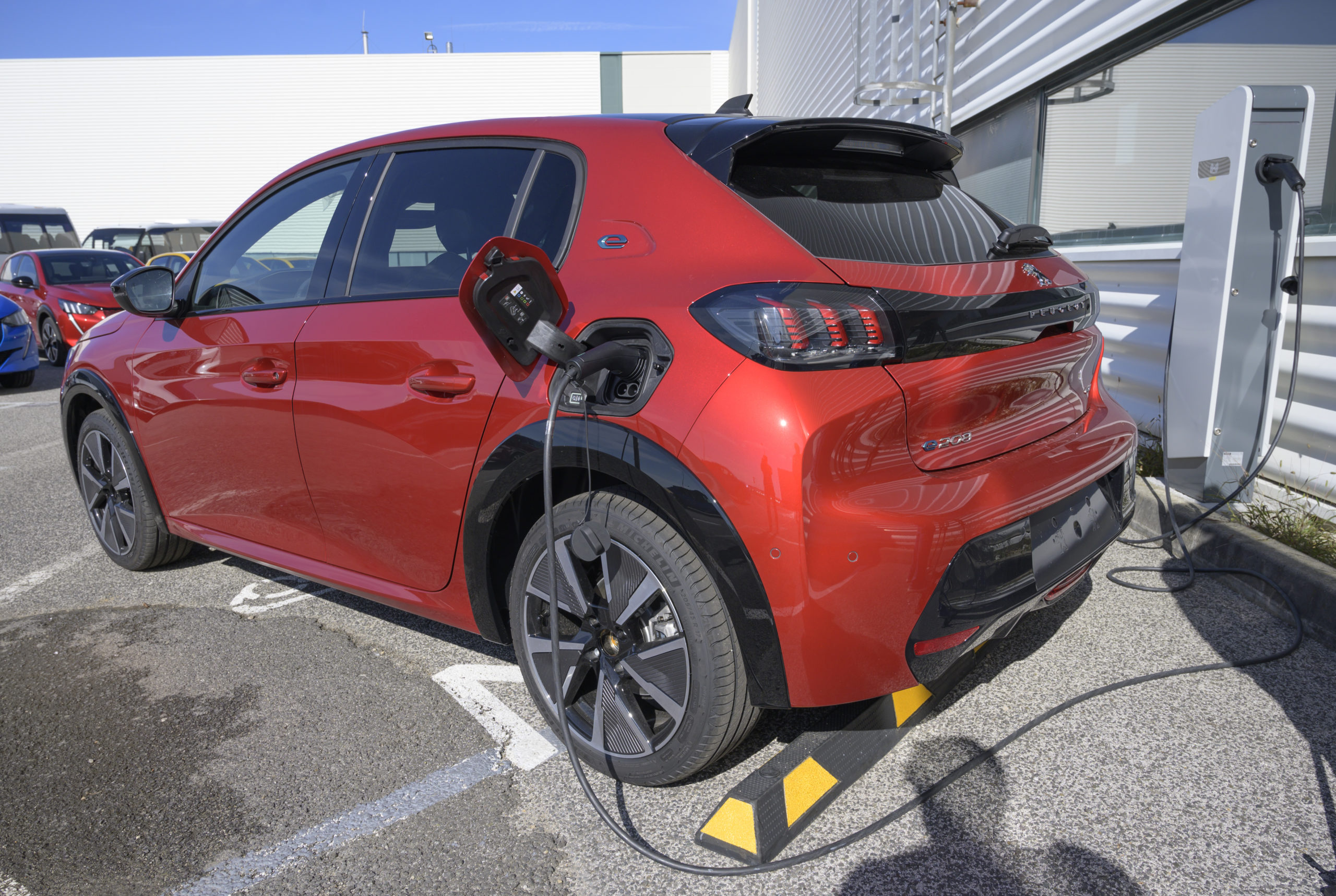 Arval: French tax system favors EV company cars