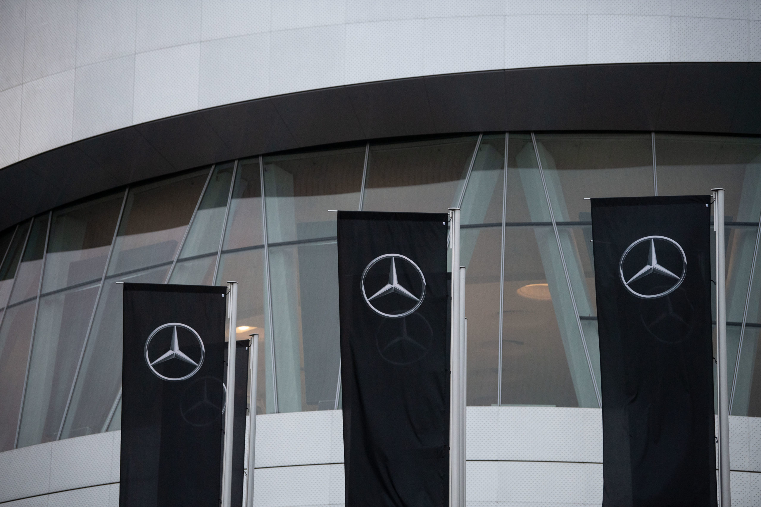 Daimler to split into ‘Daimler Truck’ and ‘Mercedes-Benz’