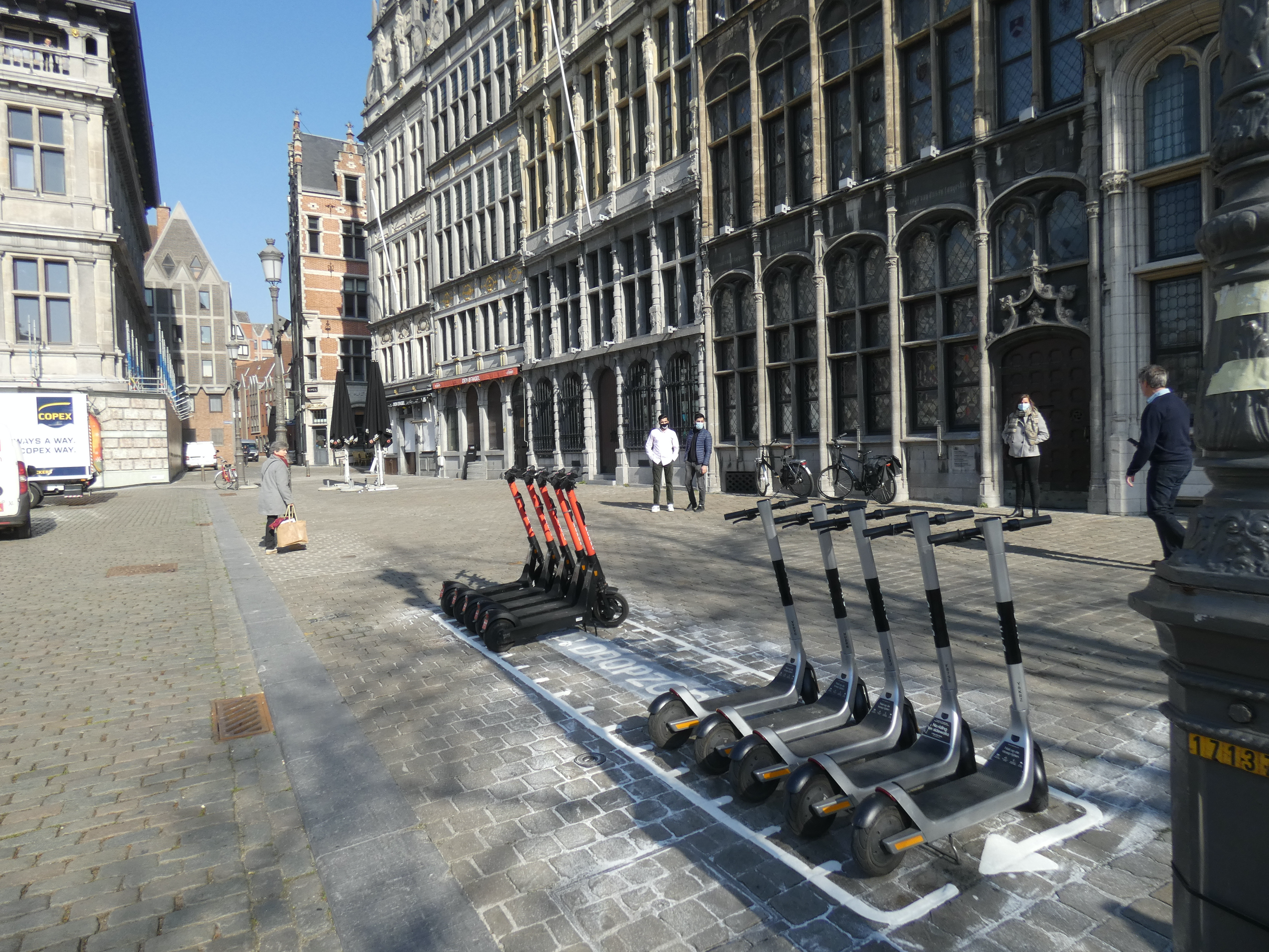 Antwerp marks ‘drop zones’ for e-steps