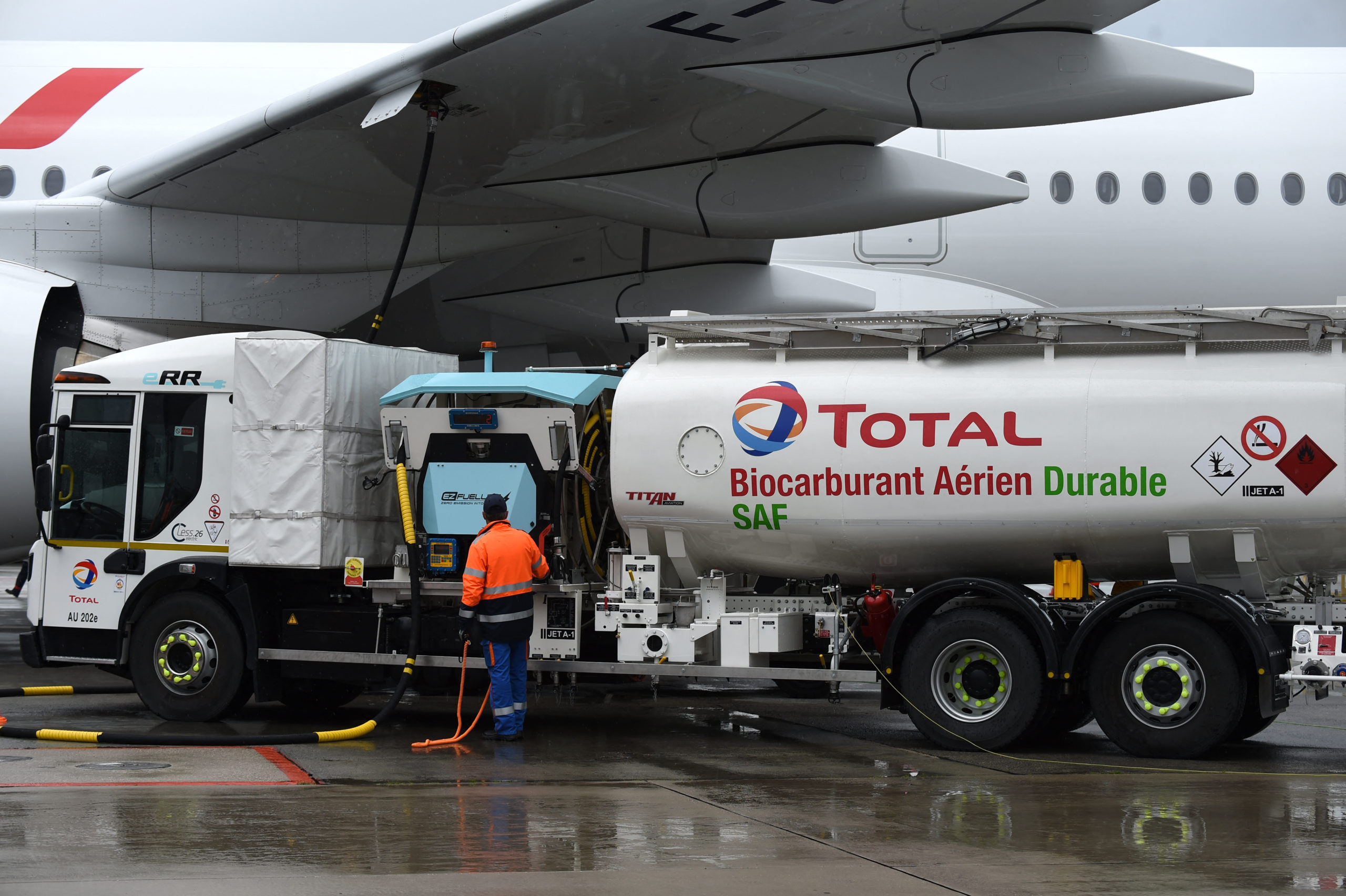 EU Parliament sets roadmap to fly on sustainable aviation fuel