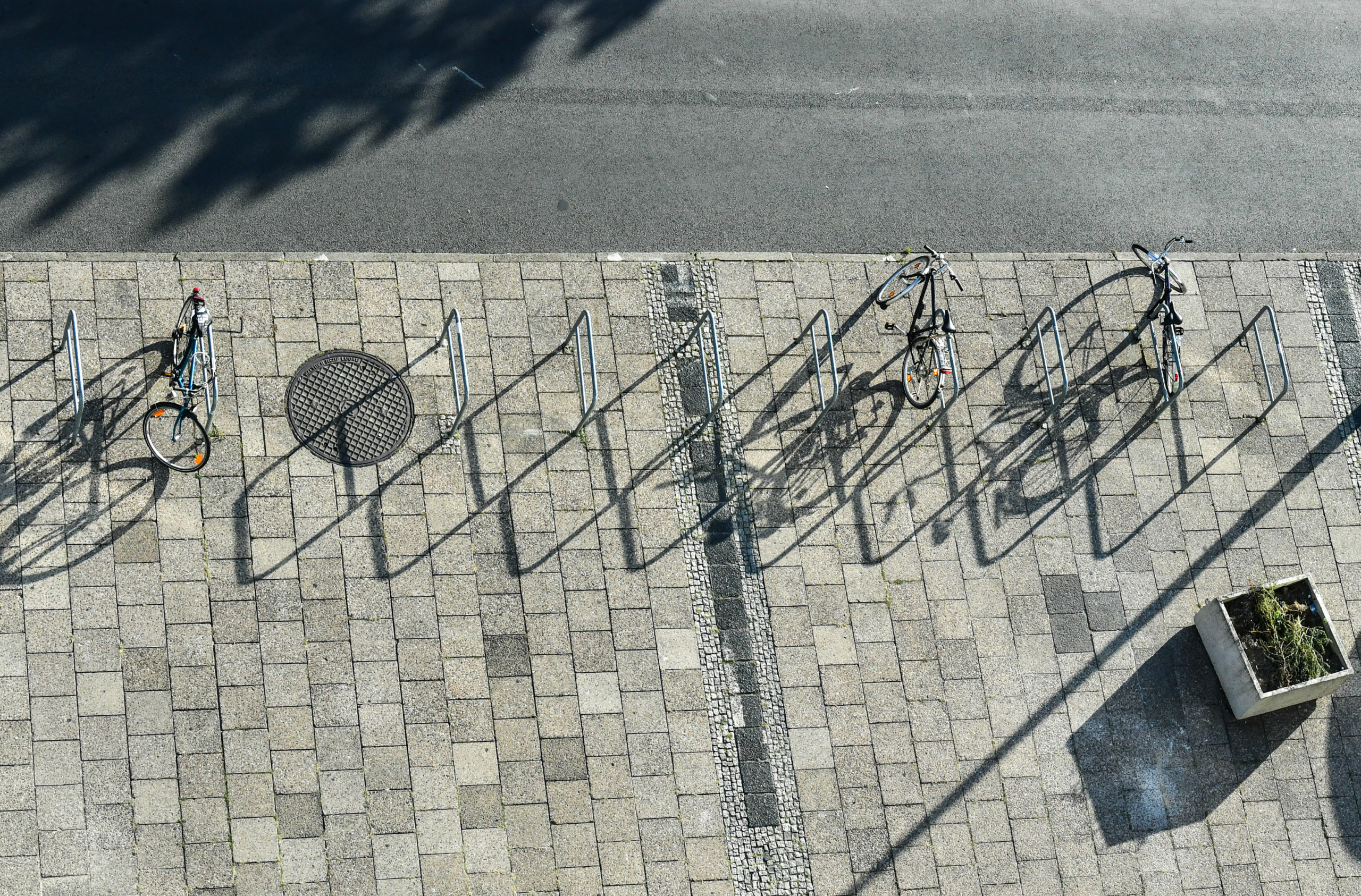 Brussels: 155 parking places to be replaced by bicycle brackets