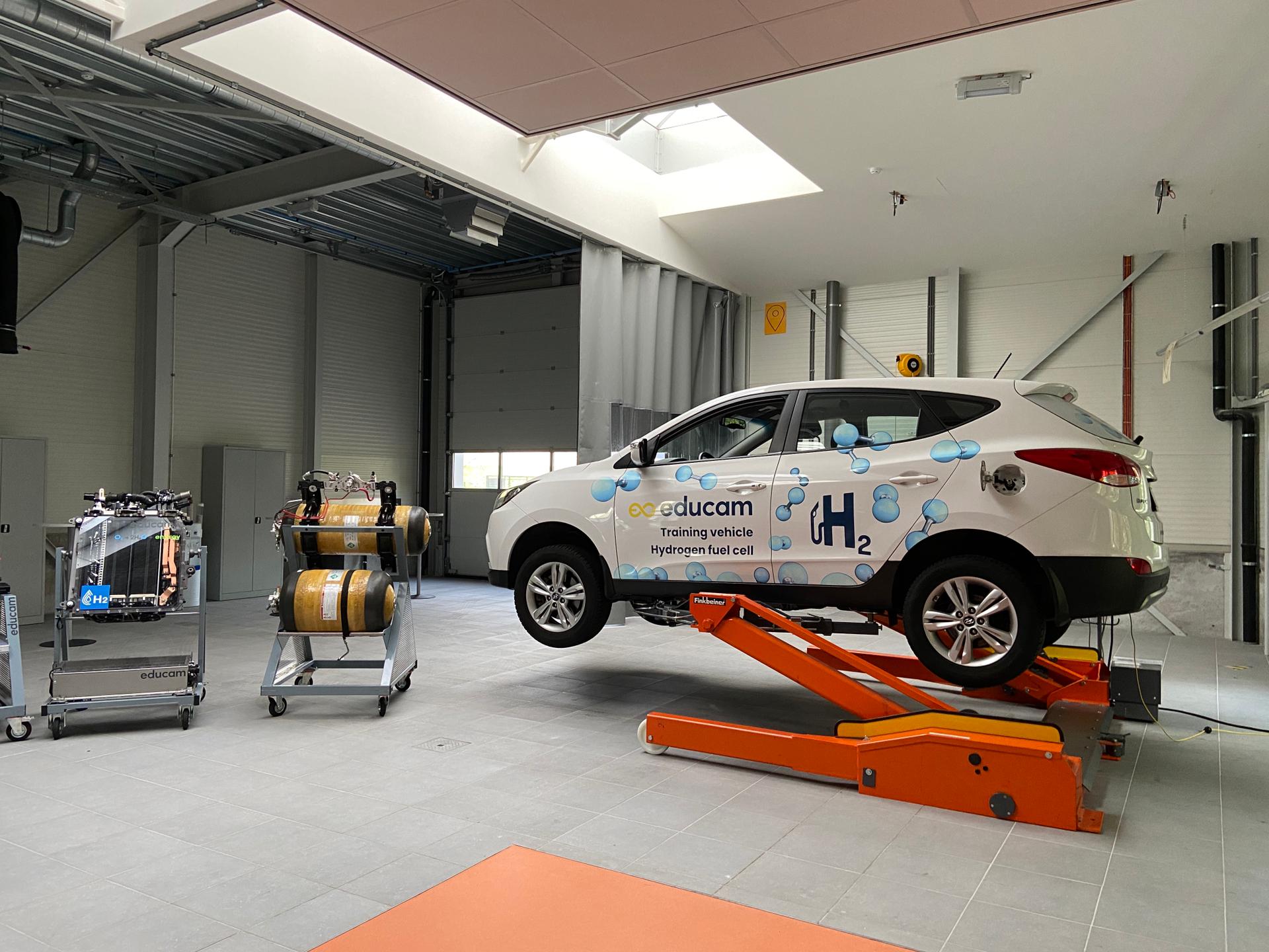 Training facility for hydrogen garages opens in Belgium