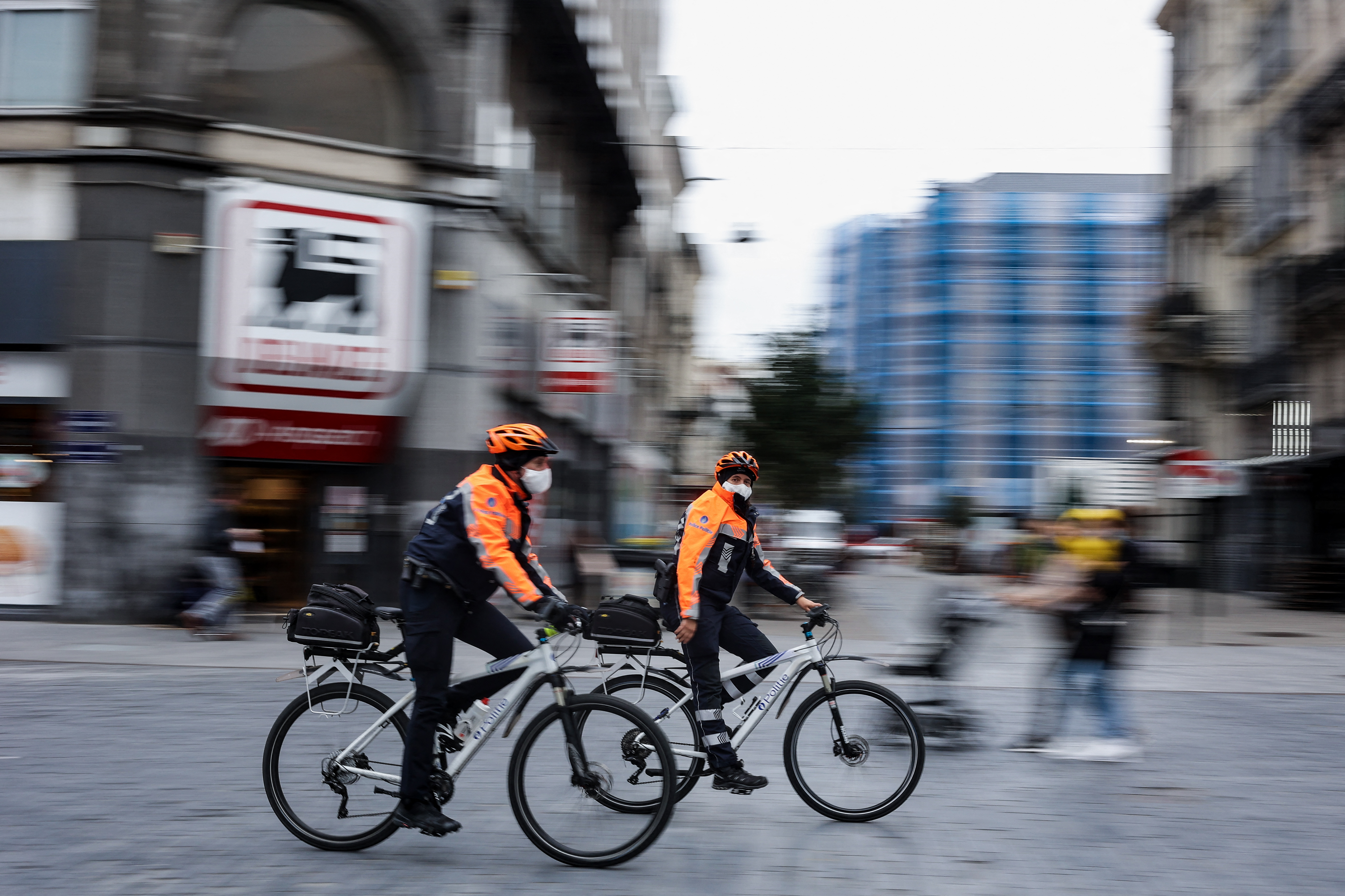Brussels police bicycle brigade issued almost 90 000 fines in 2021