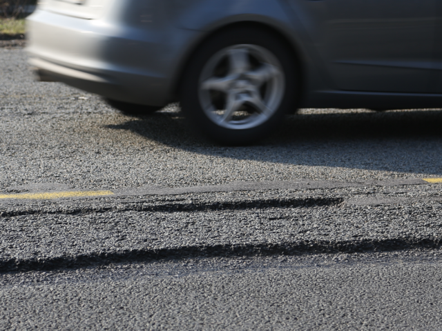 Brussels paid €771 000 damages for poor state of roads