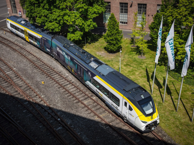 Siemens rolls out its first hydrogen train