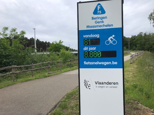 Flanders installs sixty cyclists counting posts
