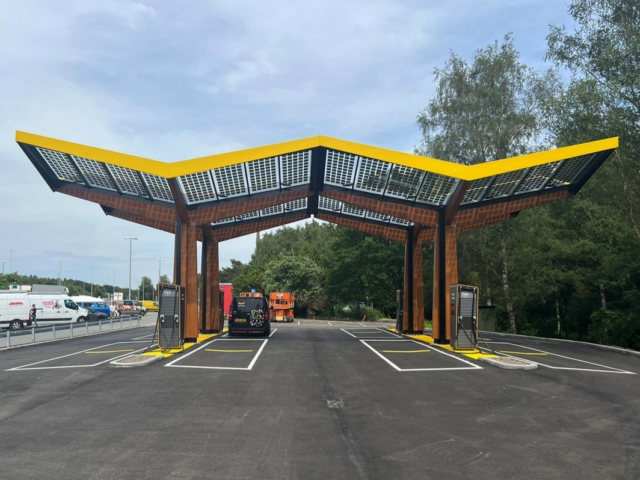 Fastned’s biggest Belgian charging station operational in Brecht