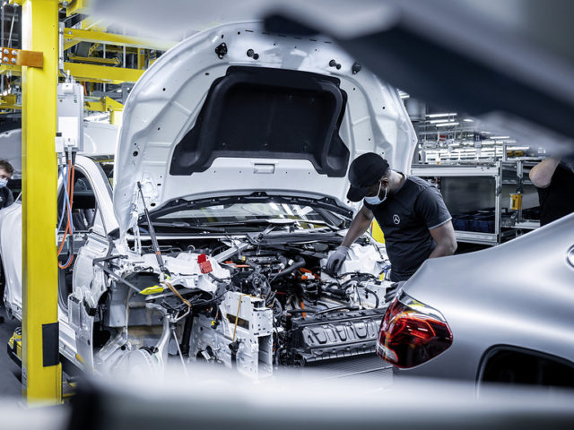 Mercedes injects €2 billion extra in European EV plants