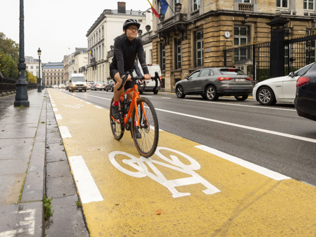 Brussels: 40 km temporary ‘corona’ cycle paths remain permanently