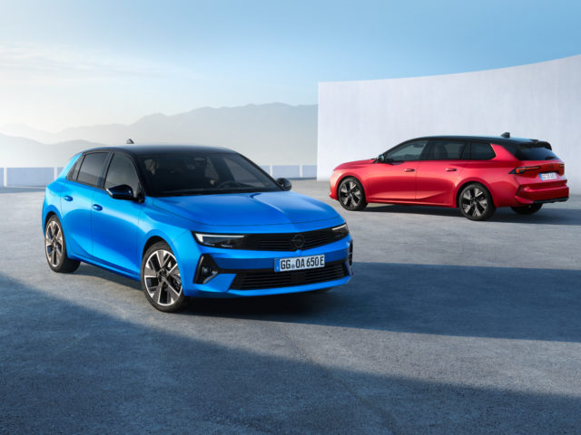Opel Astra Electric unwrapped: orders open spring 2023