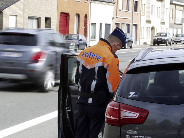 MR and PS slam brakes on Belgian driving license with points