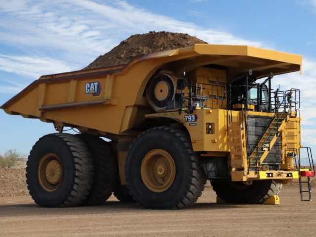 Caterpillar’s mining truck of the future is battery-powered