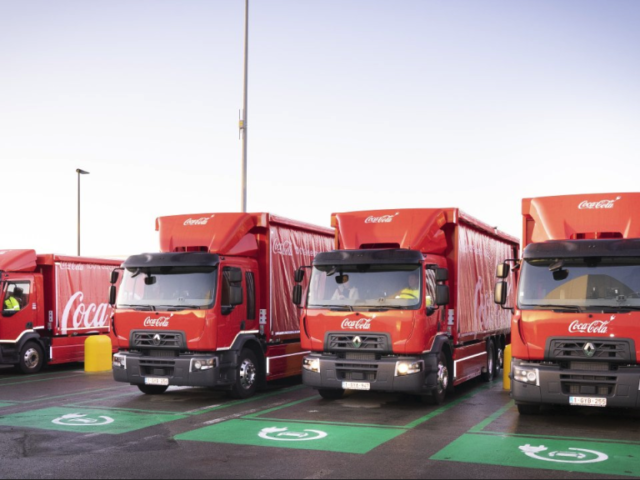 Renault Trucks starts delivery of 30 e-trucks to Coca-Cola Belux
