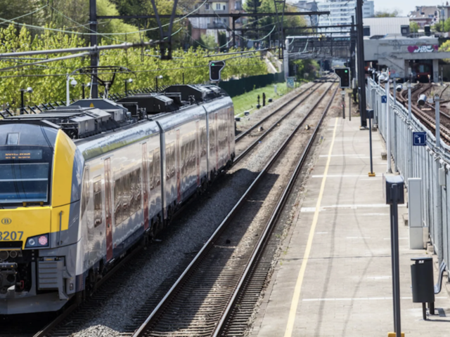 Belgian rail postpones expansion of its offer