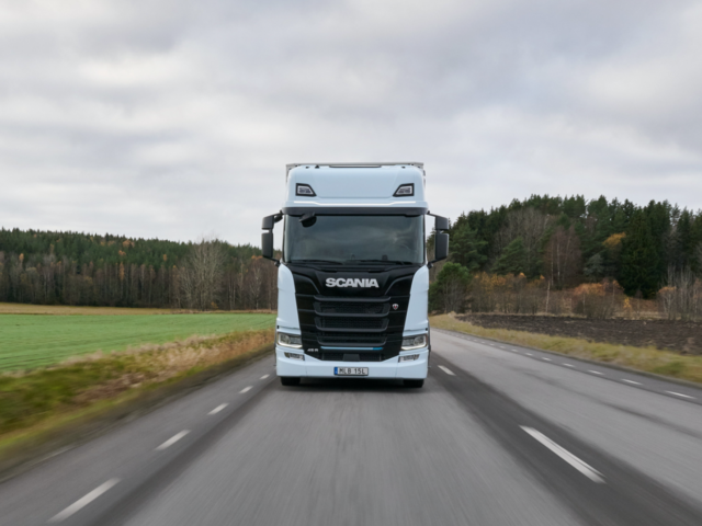 Scania to deliver 600 electric trucks for Girteka in Lithuania