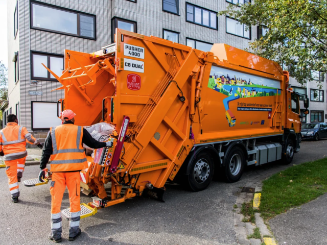 Antwerp commissions two hydrogen-powered refuse trucks
