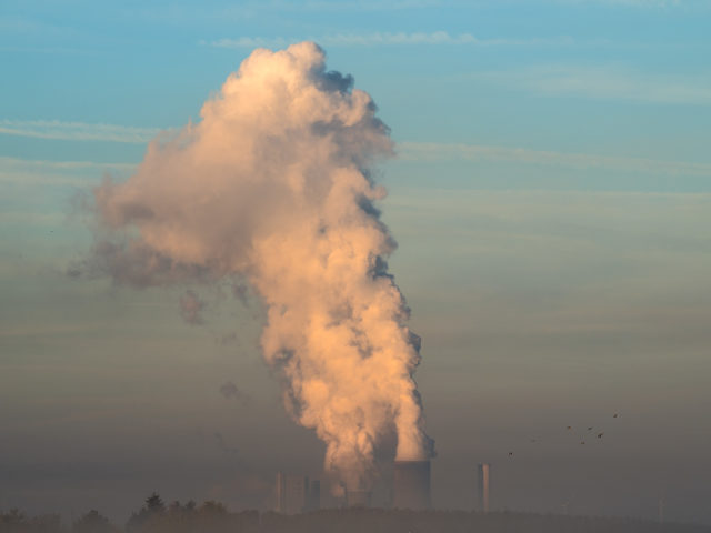 Costs of CO2 emission rights break through €100 per ton ceiling