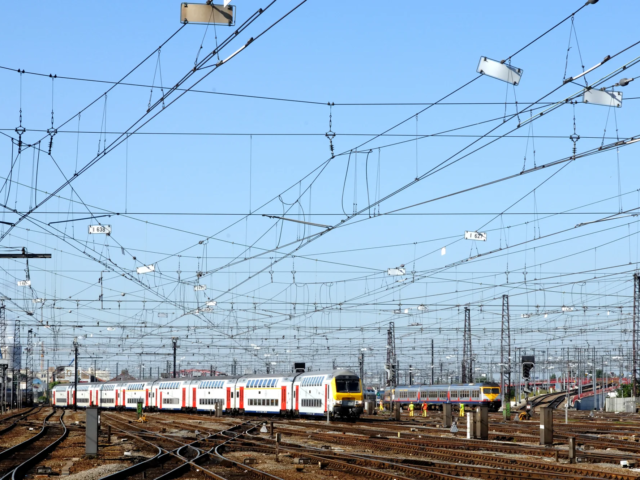 Belgian rail’s new management contract includes bonus-malus