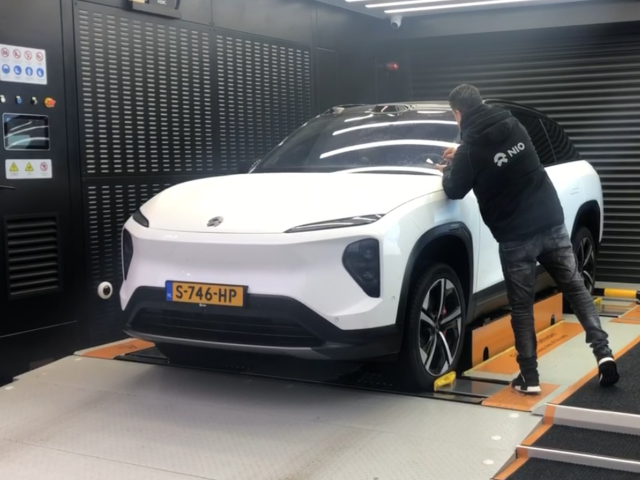 Living the battery swap experience: NIO opens 4th station in Netherlands