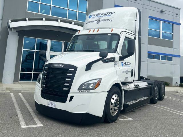 Daimler Truck secures order of 200 electric Freightliners for California