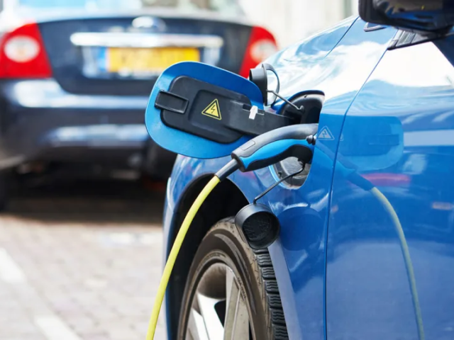 Belgian officials will only drive electric from 2024