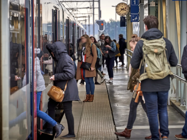 Punctuality of Belgian trains makes another plunge