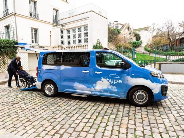 Hype & Stellantis drop 50 hydrogen taxis in Paris for disabled
