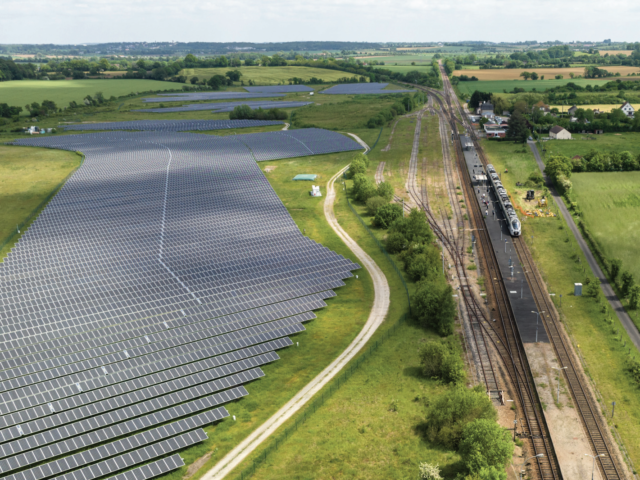 SNCF wants to generate massive green electricity