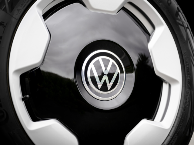 Dieselgate: Dutch court forces VW to pay used car owner €1.500